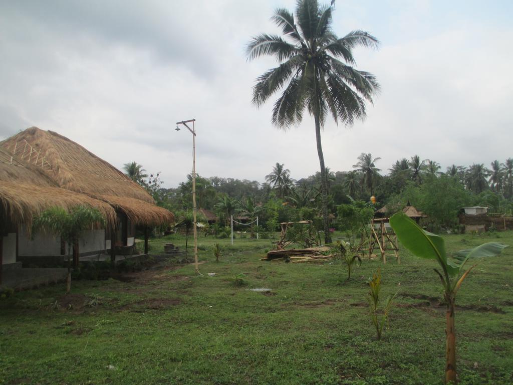 Selong Belanak Bungalows Exterior photo